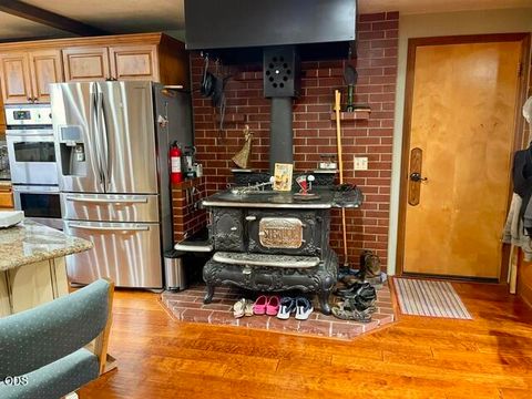 Tiny photo for 15780 Homestead Lane, Klamath Falls, OR 97601 (MLS # 220224523)