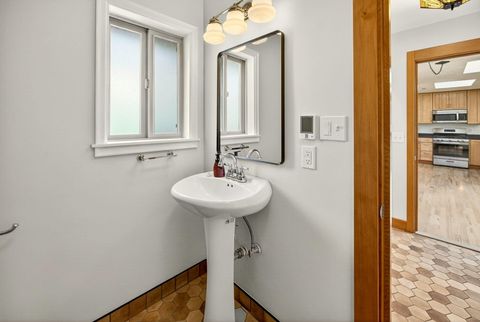 Tiny photo for 325 Taylor Street, Ashland, OR 97520 (MLS # 220217271)