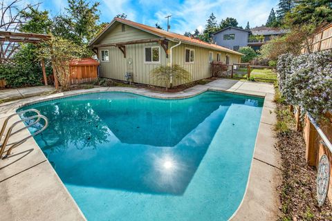 Tiny photo for 325 Taylor Street, Ashland, OR 97520 (MLS # 220217271)