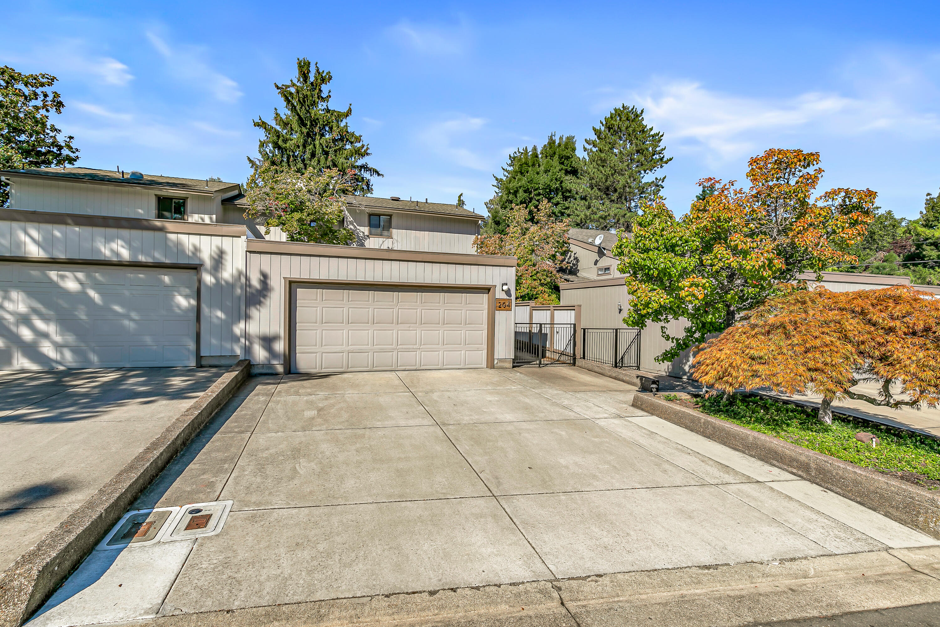 Medford Heights Townhouses Subdivision - Residential