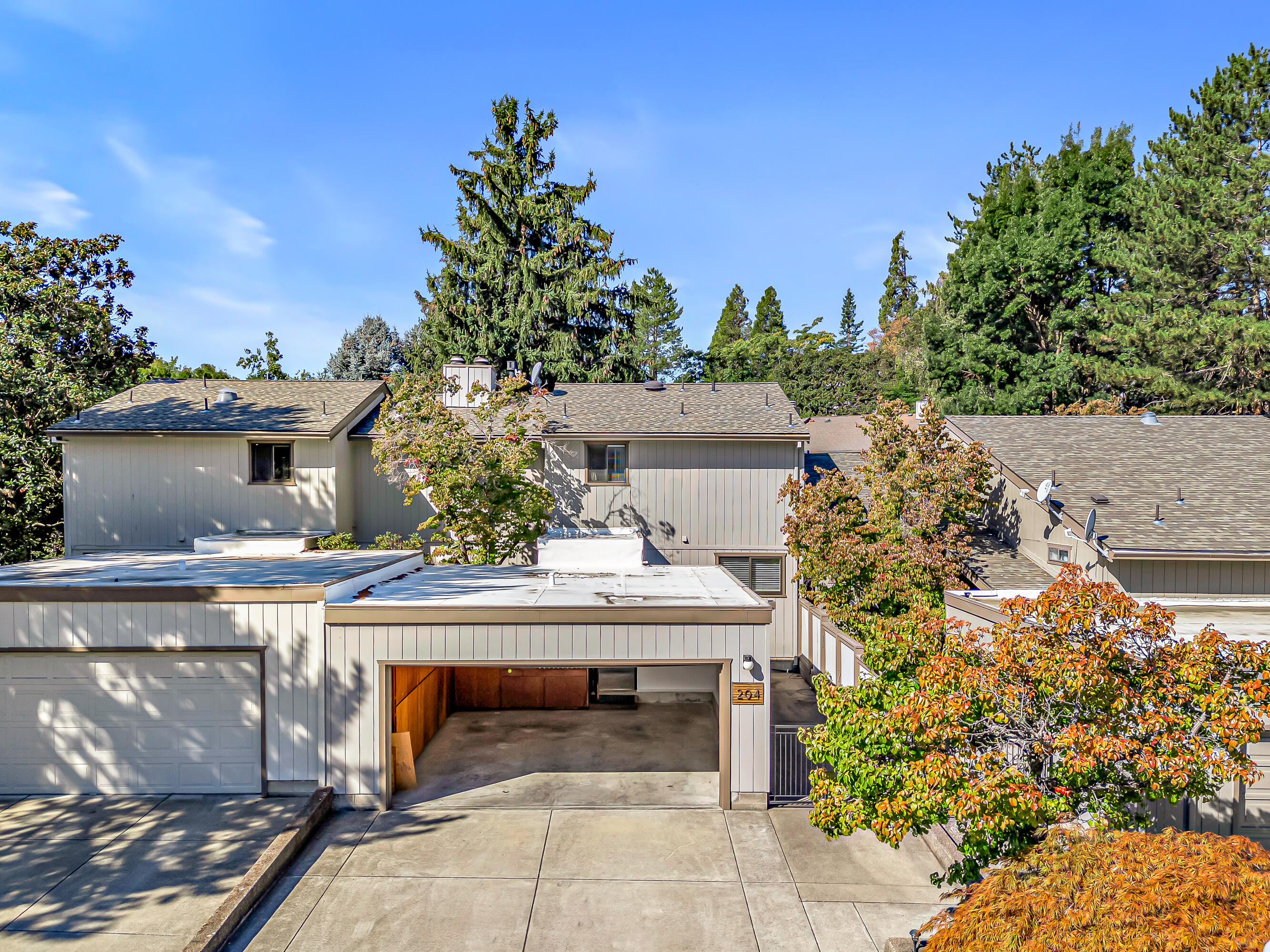 Medford Heights Townhouses Subdivision - Residential