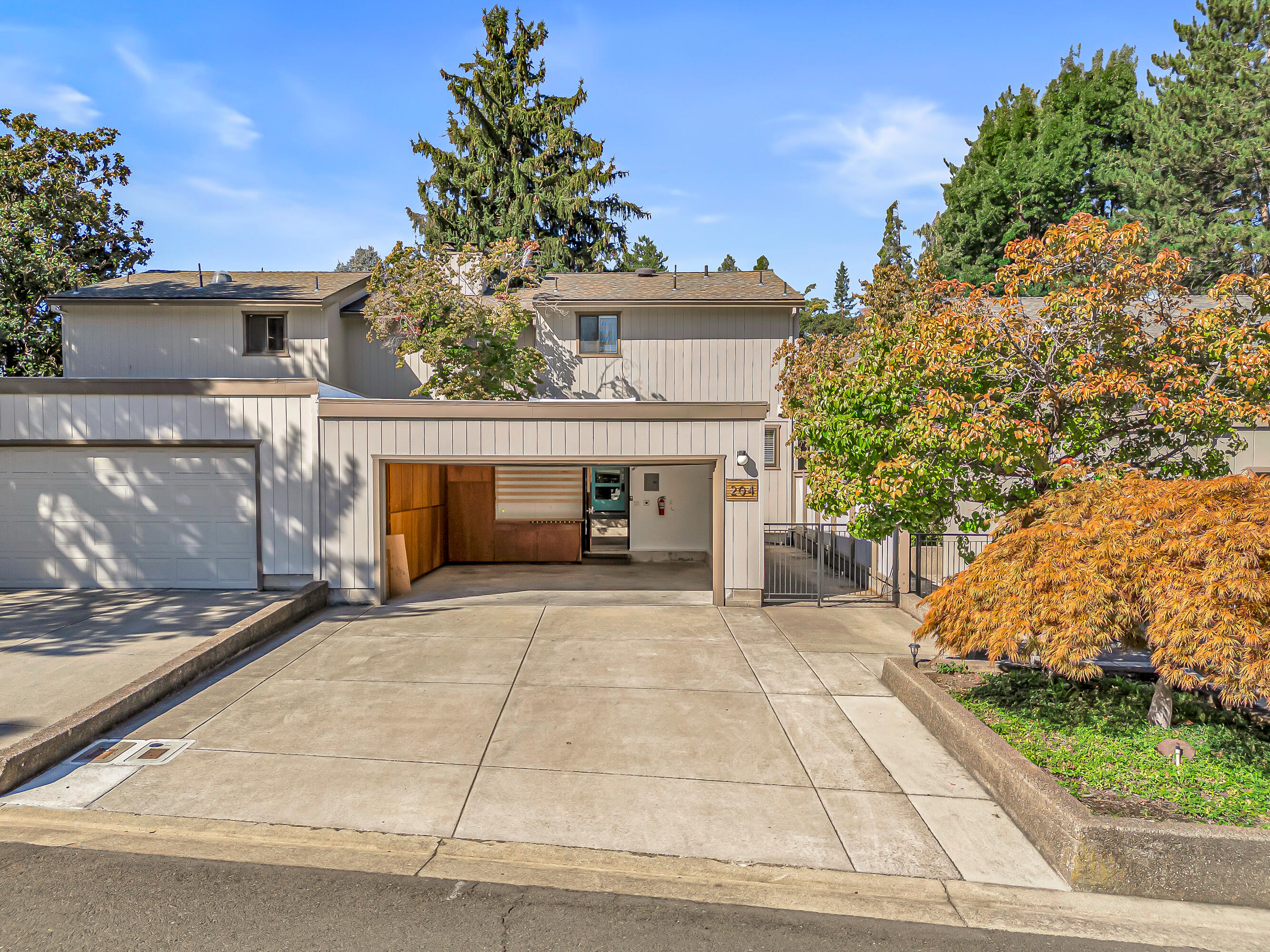 Medford Heights Townhouses Subdivision - Residential