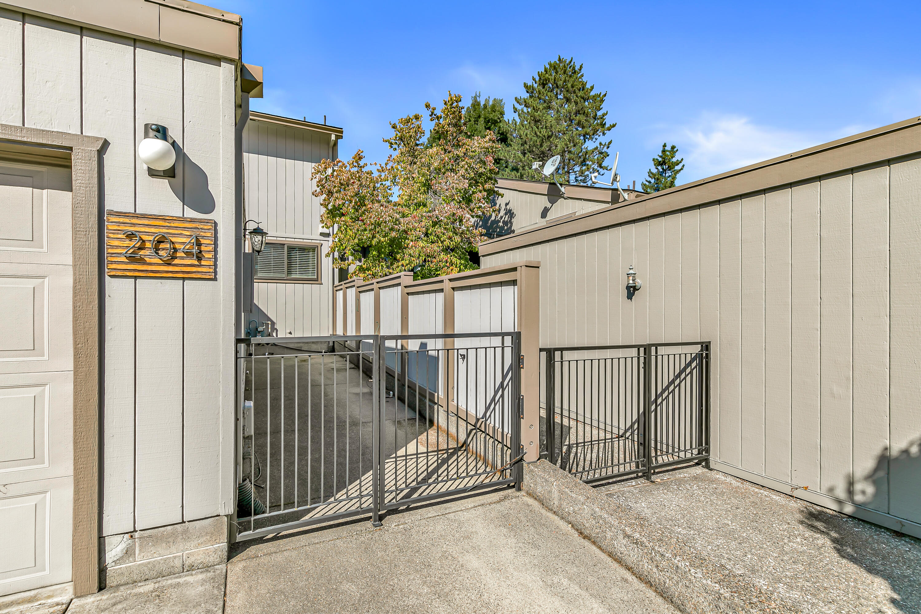 Medford Heights Townhouses Subdivision - Residential