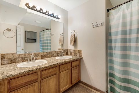 Tiny photo for 3164 SW Newberry Avenue, Redmond, OR 97756 (MLS # 220219995)