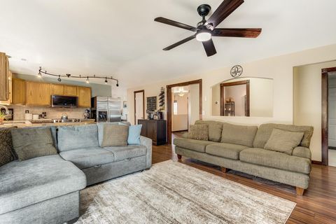 Tiny photo for 3164 SW Newberry Avenue, Redmond, OR 97756 (MLS # 220219995)