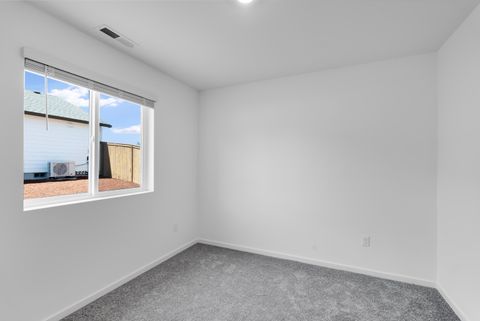 Tiny photo for 51783 Jubilee Pine Dr Dr, La Pine, OR 97739 (MLS # 220215587)