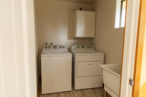 Tiny photo for 2783 Diane Drive, Klamath Falls, OR 97603 (MLS # 220211892)