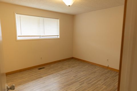 Tiny photo for 2783 Diane Drive, Klamath Falls, OR 97603 (MLS # 220211892)