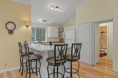 Tiny photo for 17839 Lava Butte Lane #6, Sunriver, OR 97707 (MLS # 220215425)