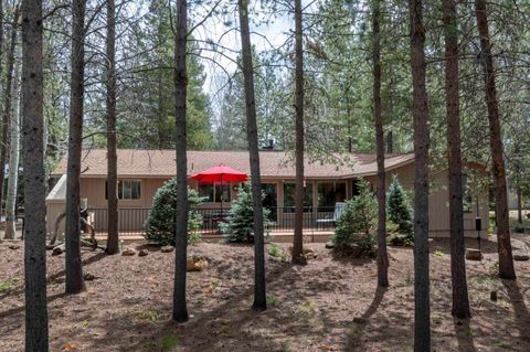 Tiny photo for 17839 Lava Butte Lane #6, Sunriver, OR 97707 (MLS # 220215425)