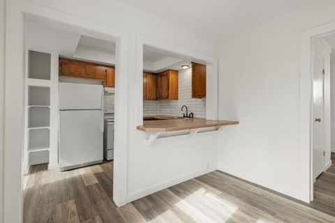 Tiny photo for 929 Owens Street, Klamath Falls, OR 97601 (MLS # 220215438)