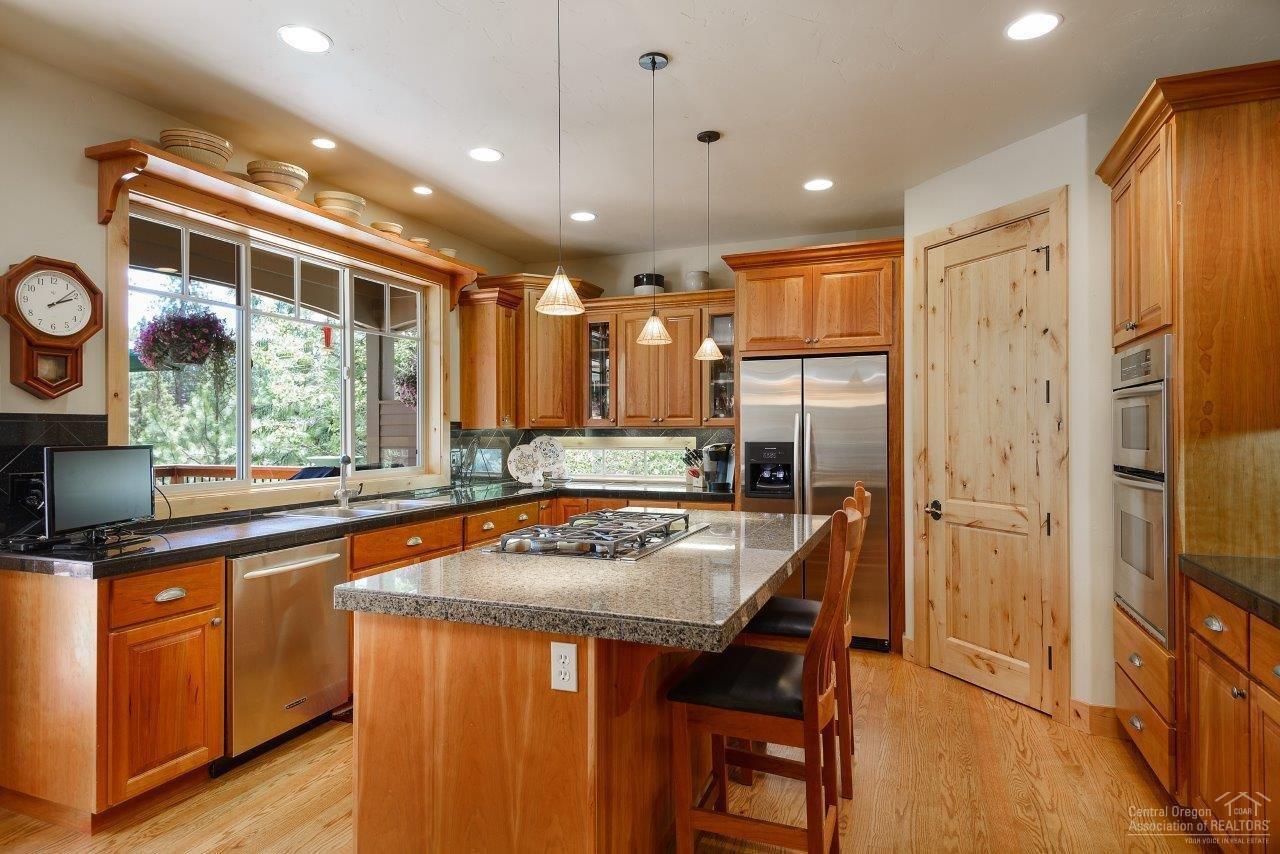 Skyliner Summit - Residential