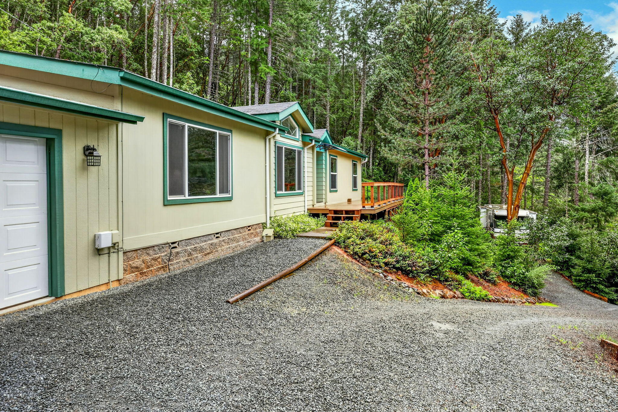 5445 Thompson Creek Road