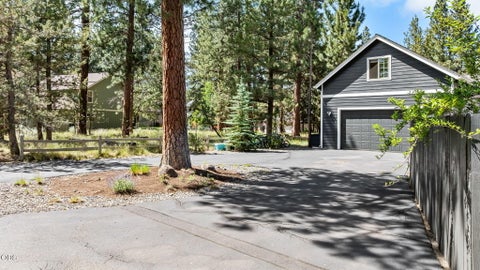 Tiny photo for 1117 E Creekside Court, Sisters, OR 97759 (MLS # 220222810)