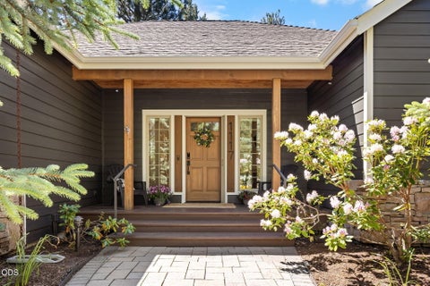 Tiny photo for 1117 E Creekside Court, Sisters, OR 97759 (MLS # 220222810)