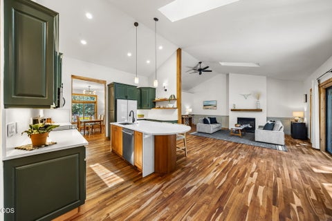 Tiny photo for 1117 E Creekside Court, Sisters, OR 97759 (MLS # 220222810)