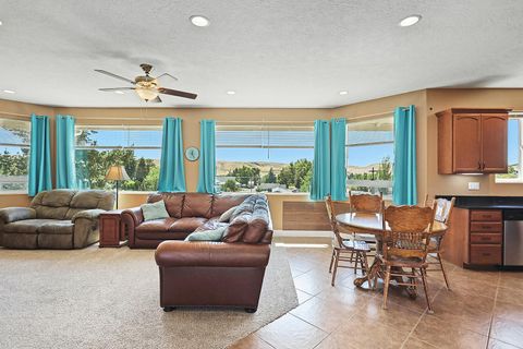 Tiny photo for 340 NE 7th Street, Dufur, OR 97021 (MLS # 220211509)