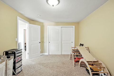 Tiny photo for 340 NE 7th Street, Dufur, OR 97021 (MLS # 220211509)