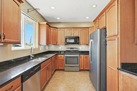 Tiny photo for 340 NE 7th Street, Dufur, OR 97021 (MLS # 220211509)