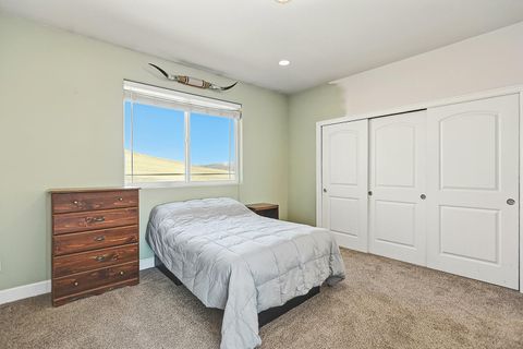 Tiny photo for 340 NE 7th Street, Dufur, OR 97021 (MLS # 220211509)