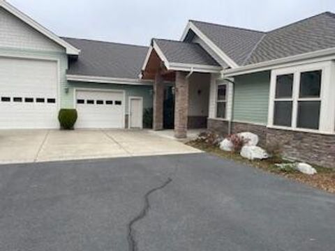 Tiny photo for 1882 NW Sunview Place, Grants Pass, OR 97526 (MLS # 220212892)