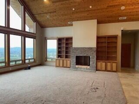 Tiny photo for 1882 NW Sunview Place, Grants Pass, OR 97526 (MLS # 220212892)