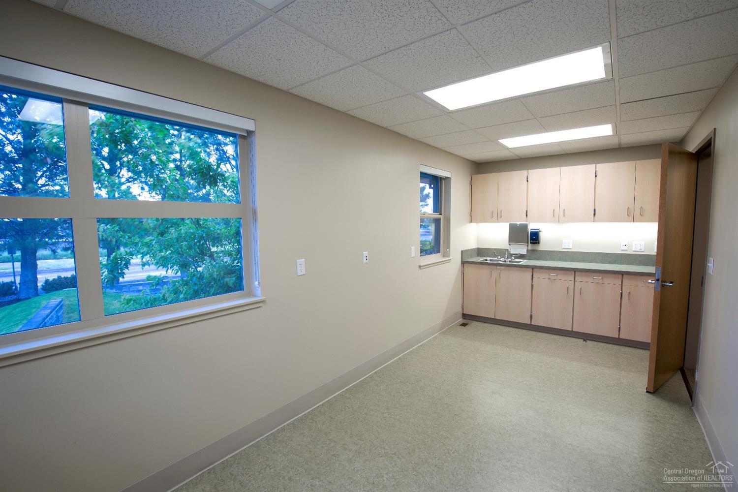 CLAR - Commercial Sale