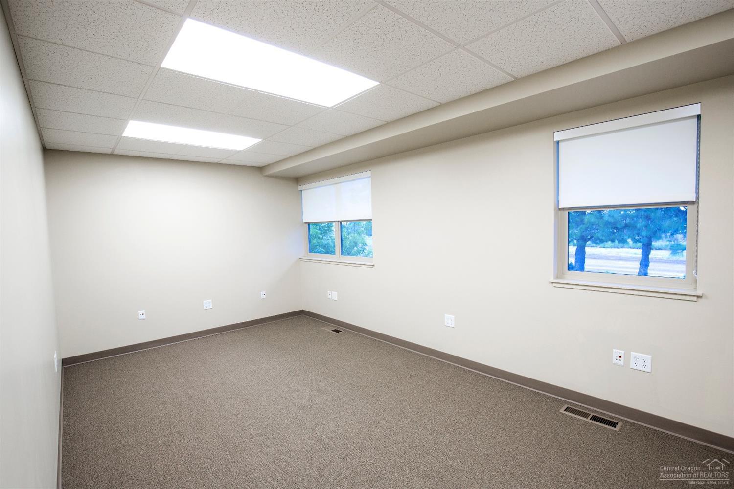 CLAR - Commercial Sale