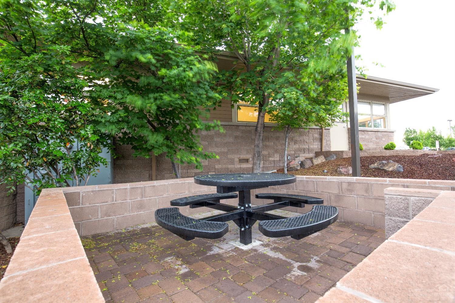 CLAR - Commercial Sale