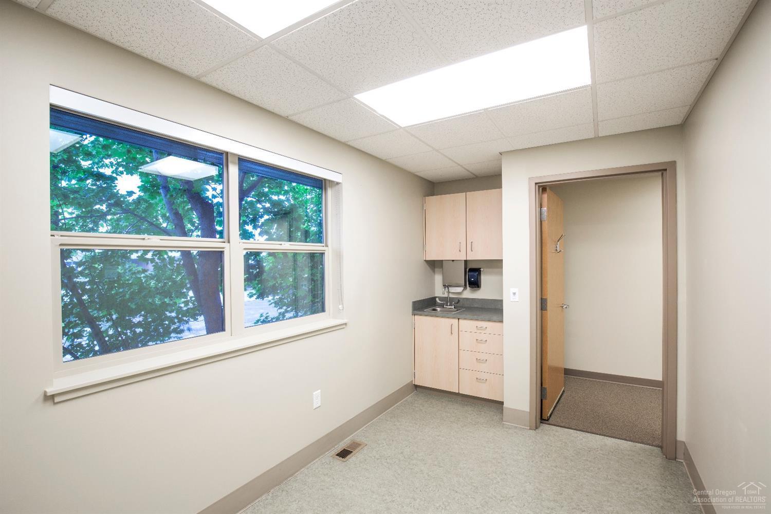 CLAR - Commercial Sale