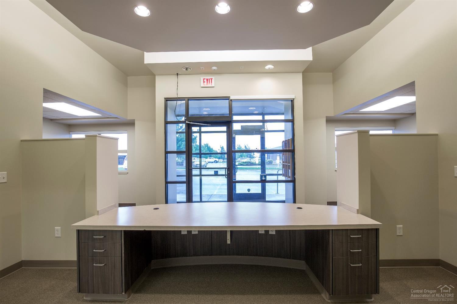 CLAR - Commercial Sale