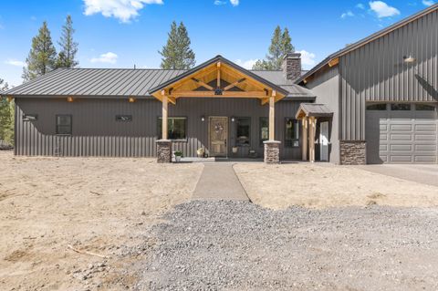 Tiny photo for 15475 Pinetree Drive, La Pine, OR 97739 (MLS # 220194601)