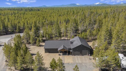 Tiny photo for 15475 Pinetree Drive, La Pine, OR 97739 (MLS # 220194601)