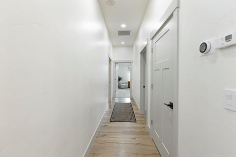 Tiny photo for 15475 Pinetree Drive, La Pine, OR 97739 (MLS # 220194601)