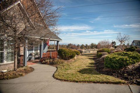 Tiny photo for 3995 SW Salmon Avenue, Redmond, OR 97756 (MLS # 220214920)