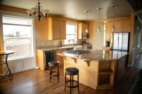 Tiny photo for 3995 SW Salmon Avenue, Redmond, OR 97756 (MLS # 220214920)