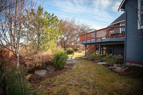 Tiny photo for 3995 SW Salmon Avenue, Redmond, OR 97756 (MLS # 220214920)