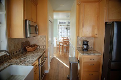 Tiny photo for 3995 SW Salmon Avenue, Redmond, OR 97756 (MLS # 220214920)