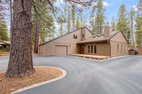 Tiny photo for 17745 Woodland Lane #11, Sunriver, OR 97707 (MLS # 220217501)