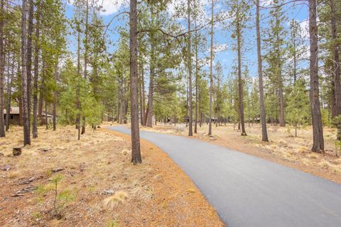 Tiny photo for 17745 Woodland Lane #11, Sunriver, OR 97707 (MLS # 220217501)