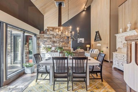 Tiny photo for 101 NE Marmot Lane, Prineville, OR 97754 (MLS # 220217587)