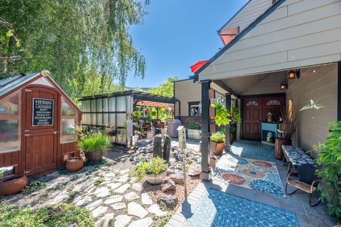 Tiny photo for 101 NE Marmot Lane, Prineville, OR 97754 (MLS # 220217587)