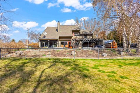 Tiny photo for 101 NE Marmot Lane, Prineville, OR 97754 (MLS # 220217587)