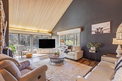 Tiny photo for 101 NE Marmot Lane, Prineville, OR 97754 (MLS # 220217587)