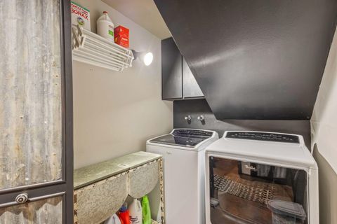 Tiny photo for 101 NE Marmot Lane, Prineville, OR 97754 (MLS # 220217587)