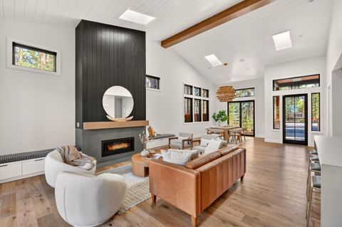 Tiny photo for 19546 E Campbell Road, Bend, OR 97702 (MLS # 220219583)