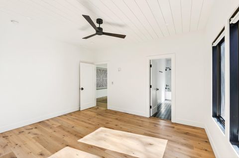 Tiny photo for 19546 E Campbell Road, Bend, OR 97702 (MLS # 220219583)
