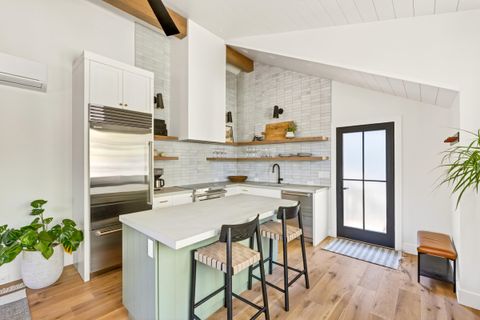 Tiny photo for 19546 E Campbell Road, Bend, OR 97702 (MLS # 220219583)