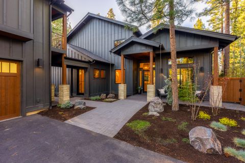 Tiny photo for 19546 E Campbell Road, Bend, OR 97702 (MLS # 220219583)
