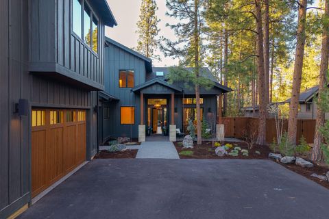 Tiny photo for 19546 E Campbell Road, Bend, OR 97702 (MLS # 220219583)